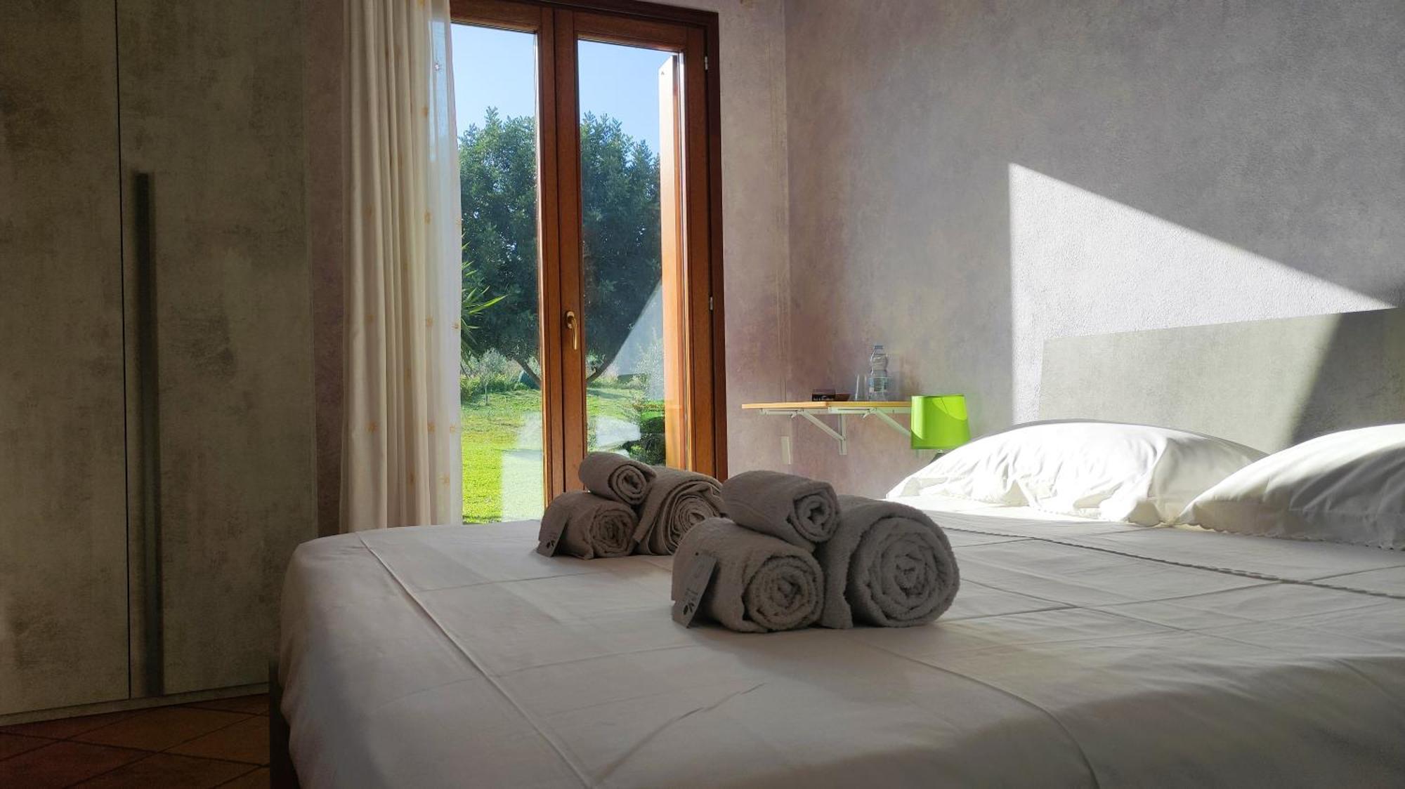 Grotta Delle Fate Bed & Breakfast Ossi Exterior foto